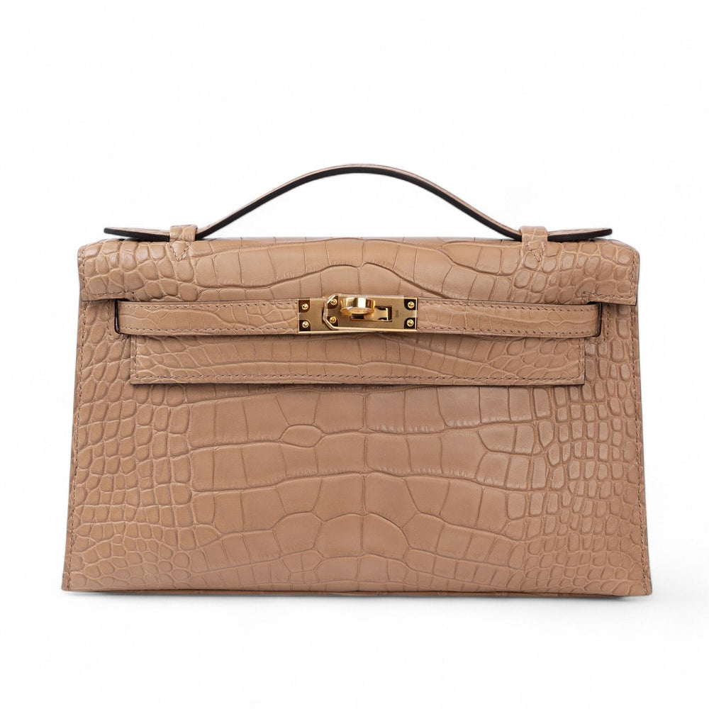 Chai Beige Matte Alligator Clutch - Arvelle Paris