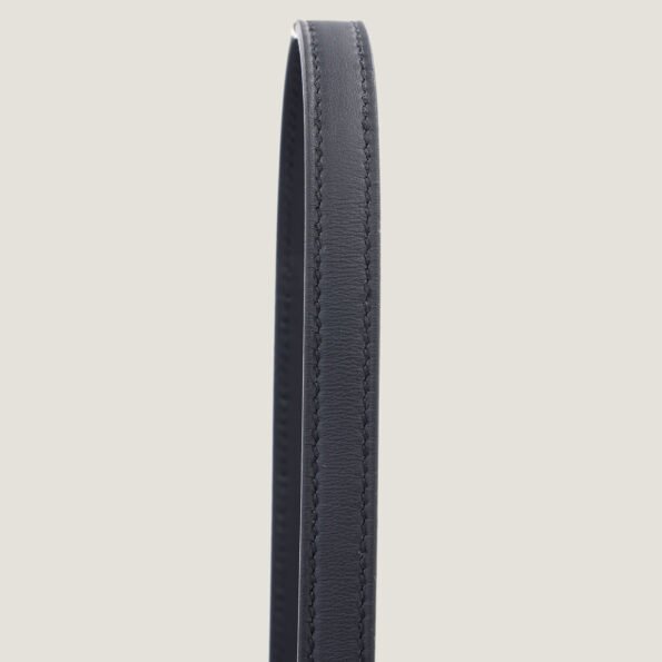 Mini Noir Swift Leather Handbag 22cm - Arvelle Paris