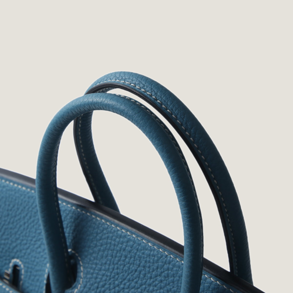 25cm Denim Blue Pebbled Calfskin Handbag - Arvelle Paris