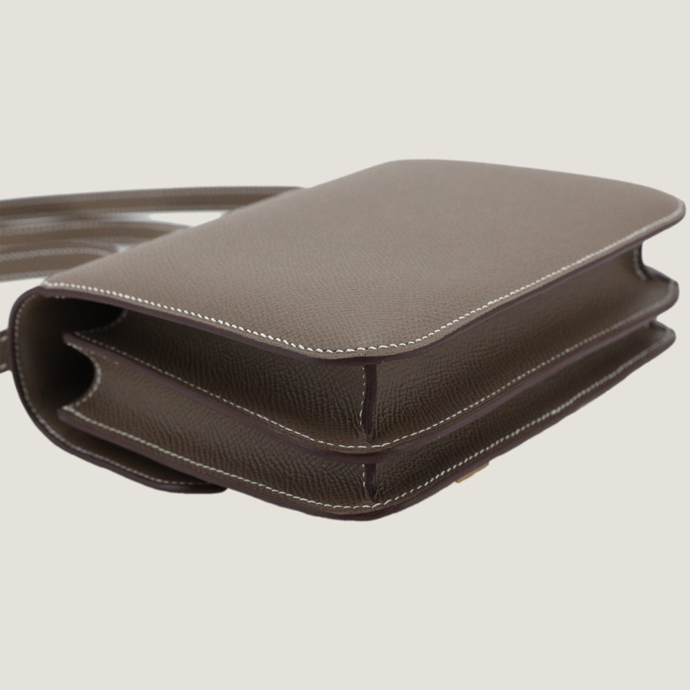 Arvelle Crossbody 19 Taupe Cross-Grain Calfskin - Arvelle Paris