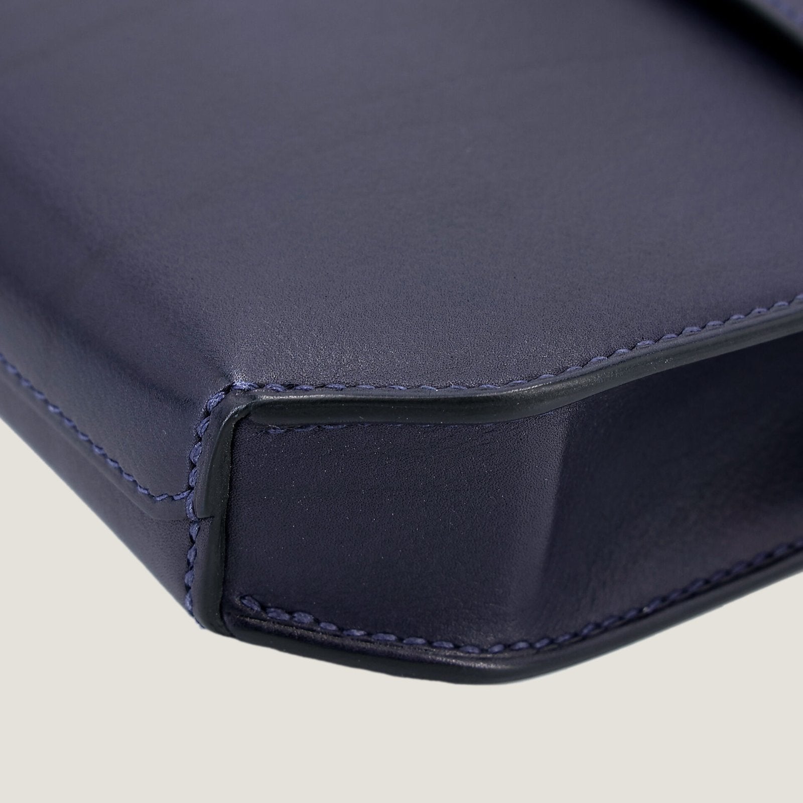 25cm Midnight Blue Polished Grain Calfskin Clutch - Arvelle Paris