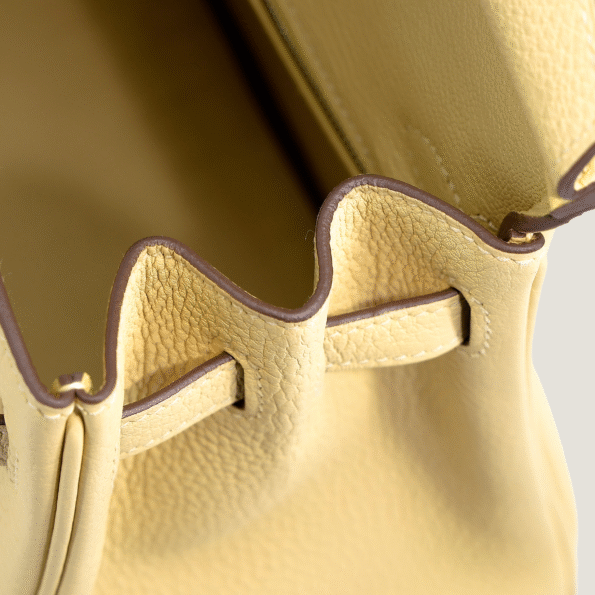 25cm Sunshine Yellow Pebbled Calfskin Handbag - Arvelle Paris
