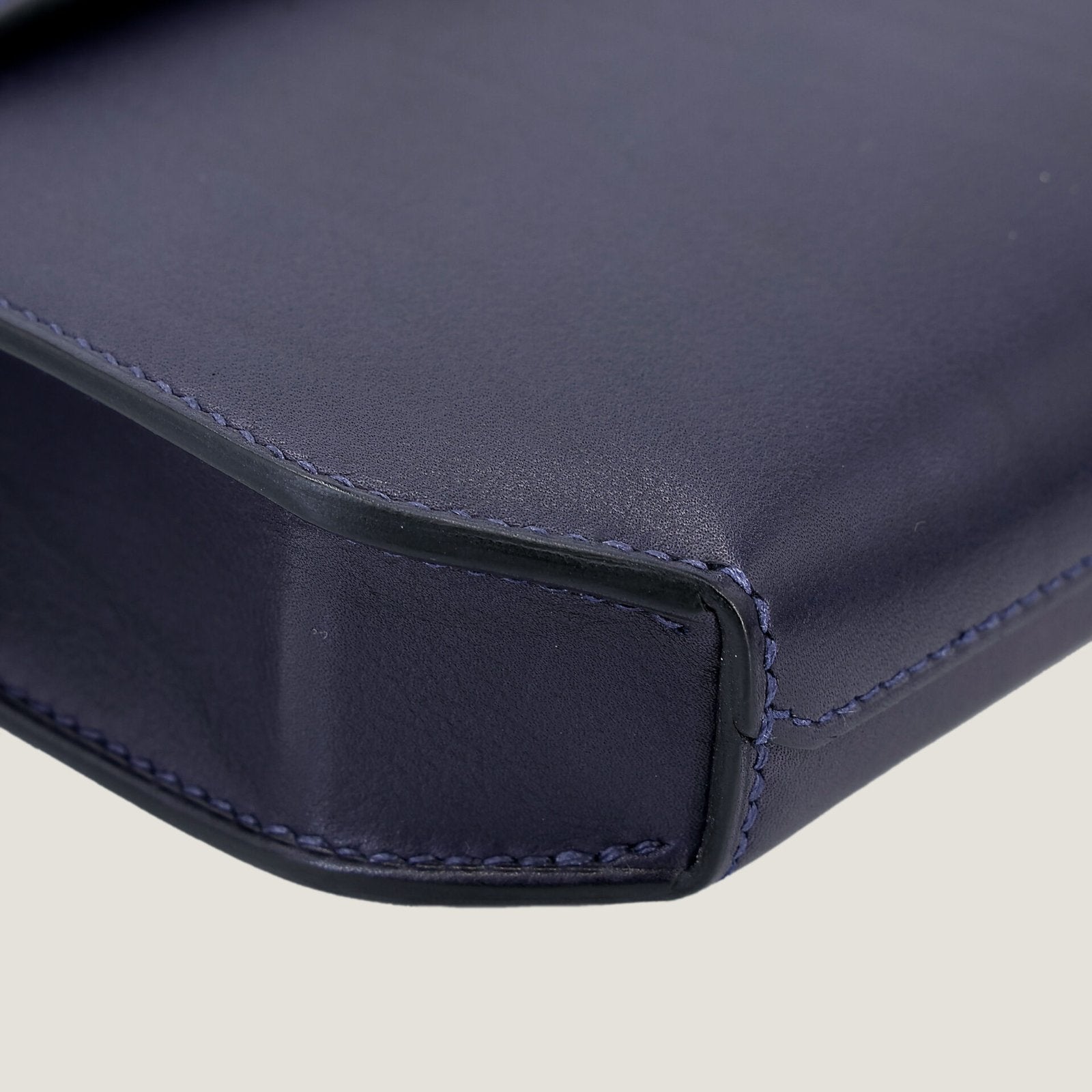 25cm Midnight Blue Polished Grain Calfskin Clutch - Arvelle Paris