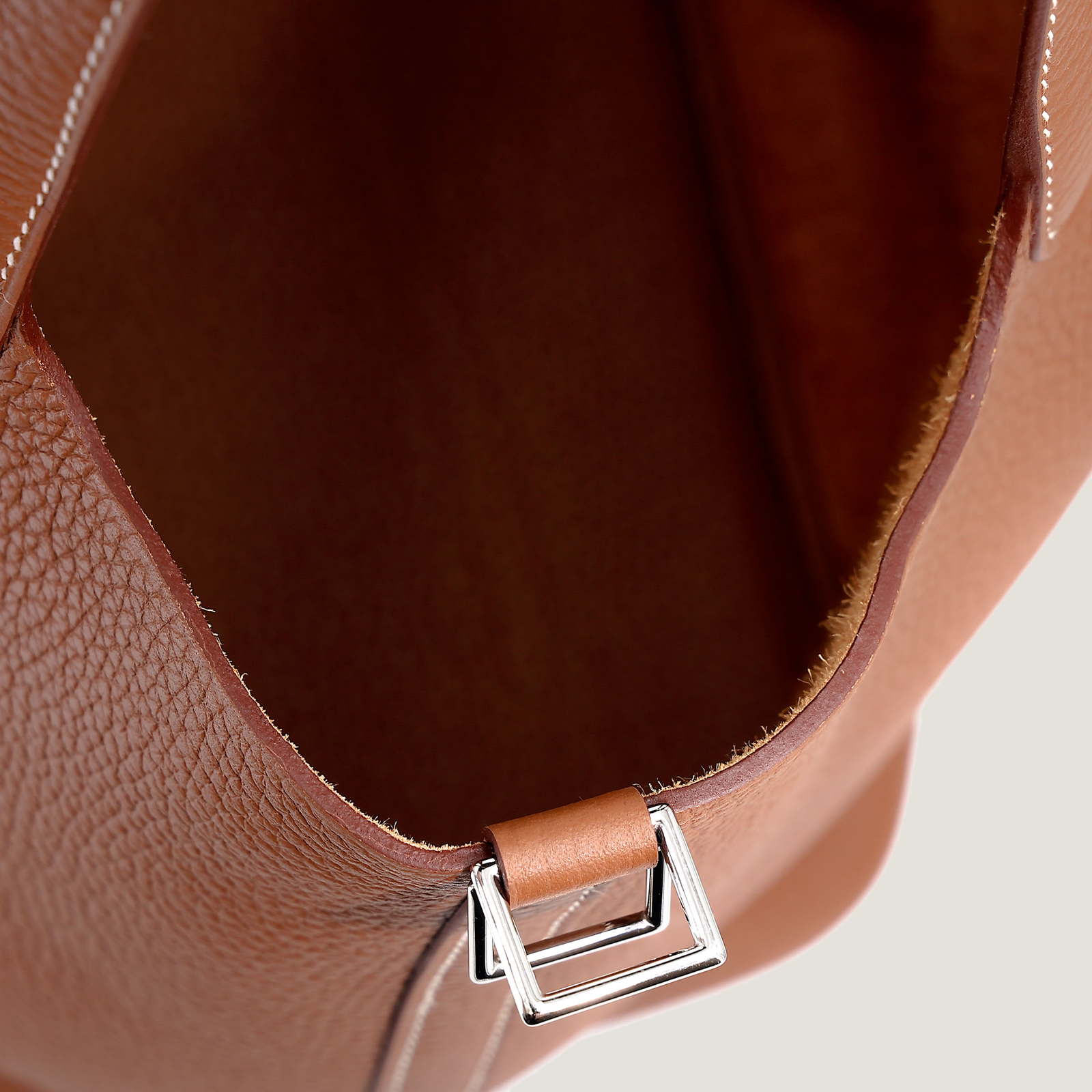 Arvelle Lock Medium 22 Champagne Gold Soft Grain Calfskin Bucket Bag - Arvelle Paris
