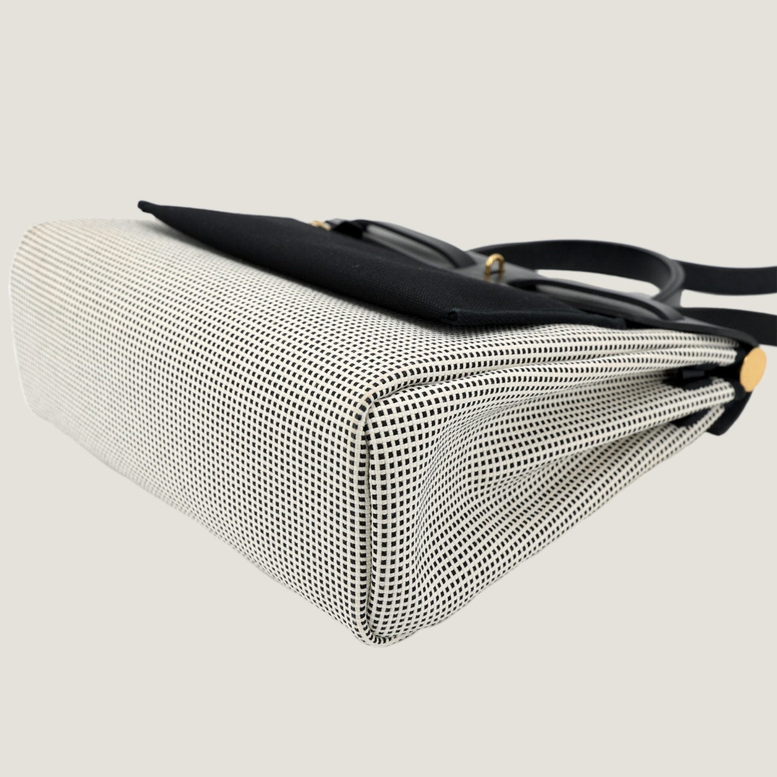 PM 31 Noir and Ecru Canvas with Vache Hunter Leather - Arvelle Paris