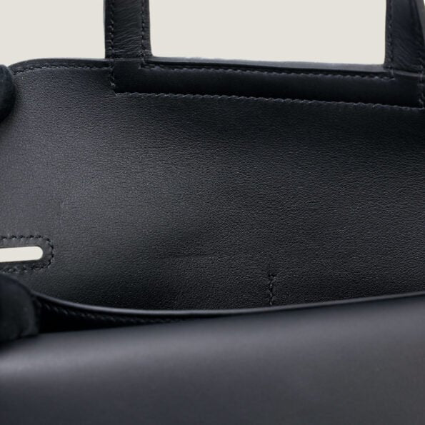 Mini Noir Swift Leather Handbag 22cm - Arvelle Paris