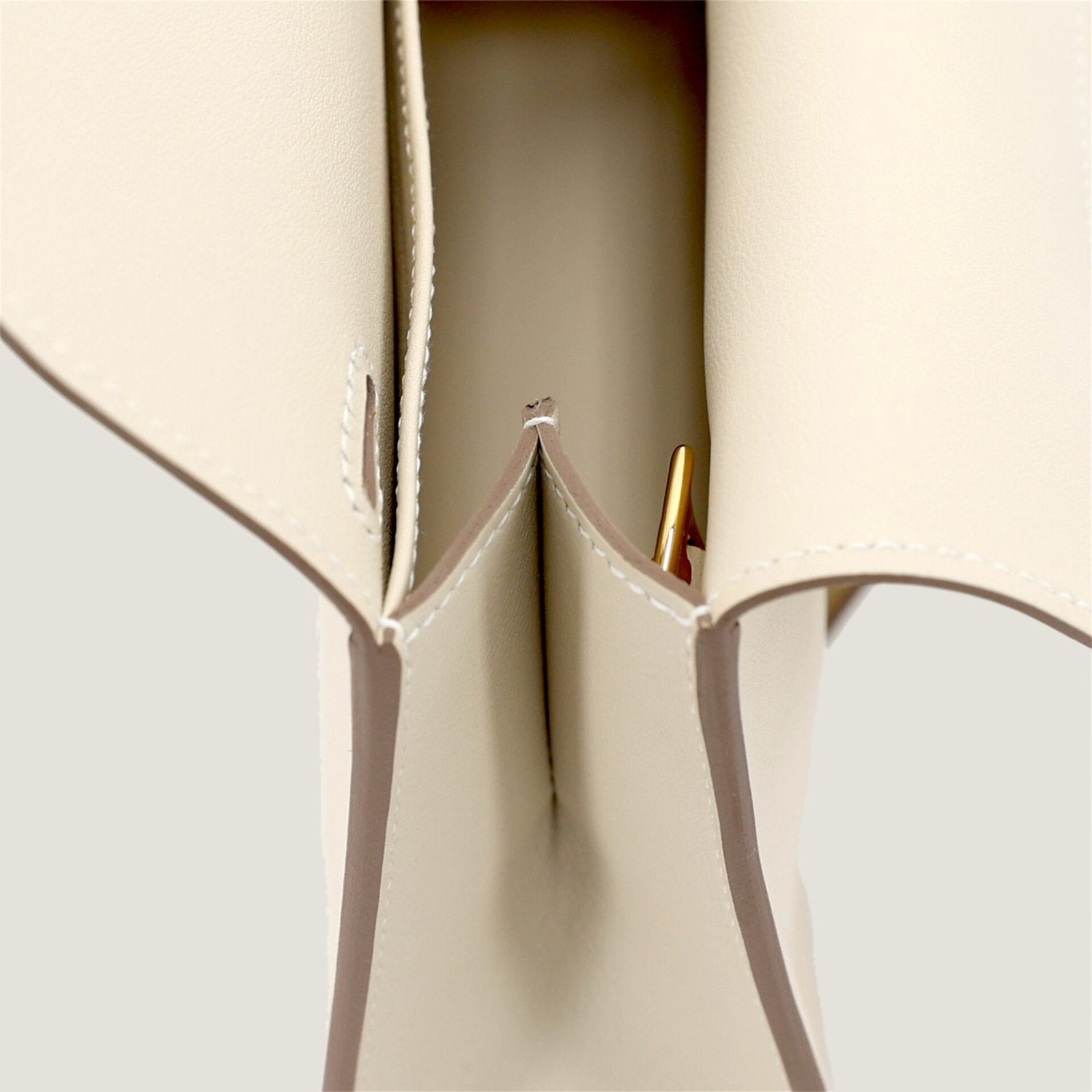 Mini Chalk White Smooth Calfskin Handbag - Arvelle Paris