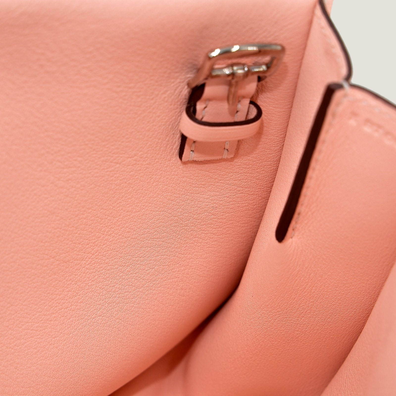 Mini 22cm Wild Rose Pink Smooth Calfskin Handbag - Arvelle Paris