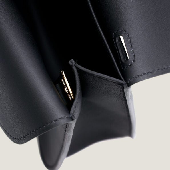 Mini Noir Swift Leather Handbag 22cm - Arvelle Paris
