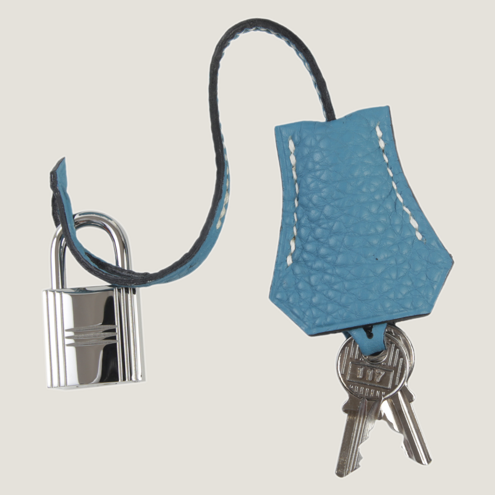 25cm Denim Blue Pebbled Calfskin Handbag - Arvelle Paris