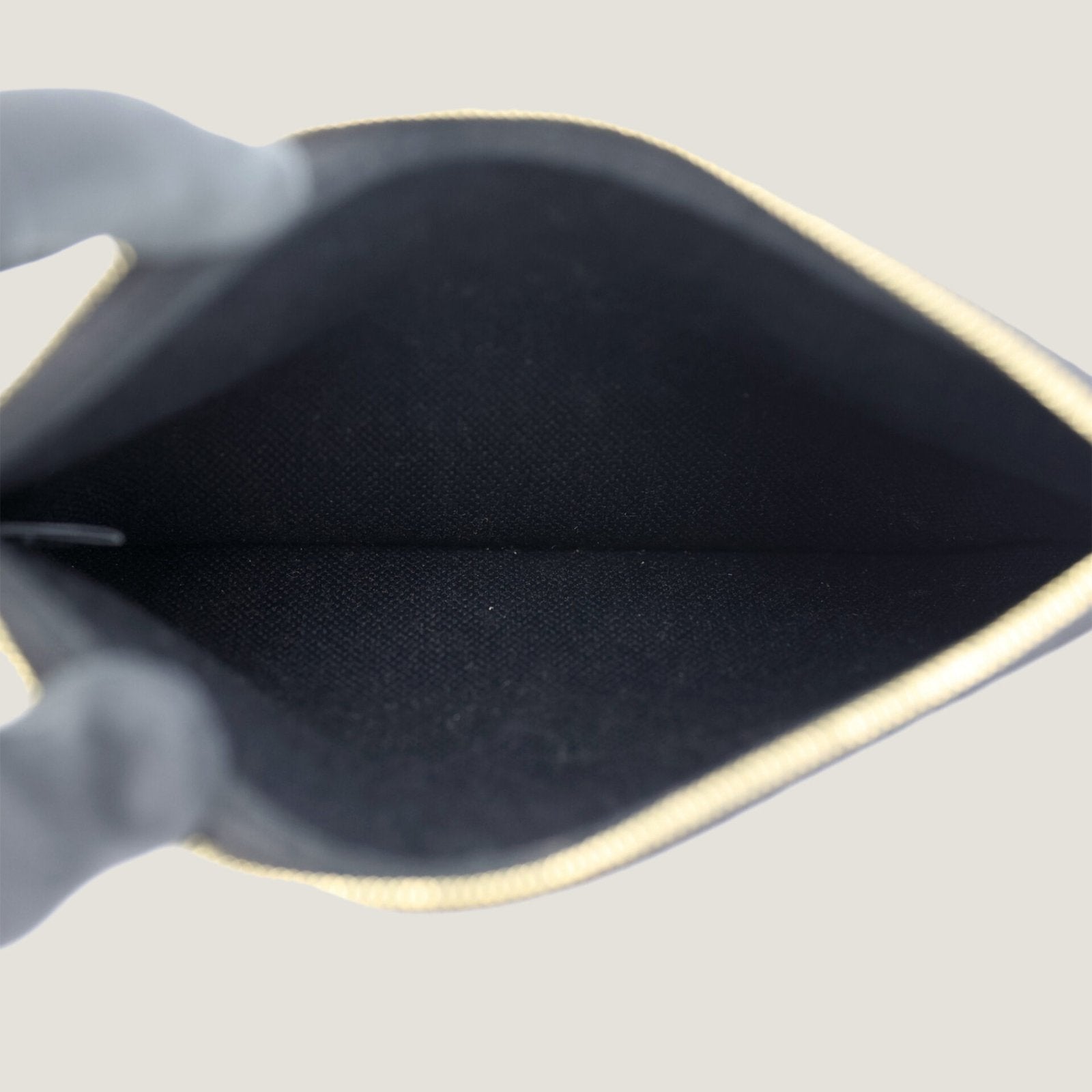 PM 31 Noir and Ecru Canvas with Vache Hunter Leather - Arvelle Paris