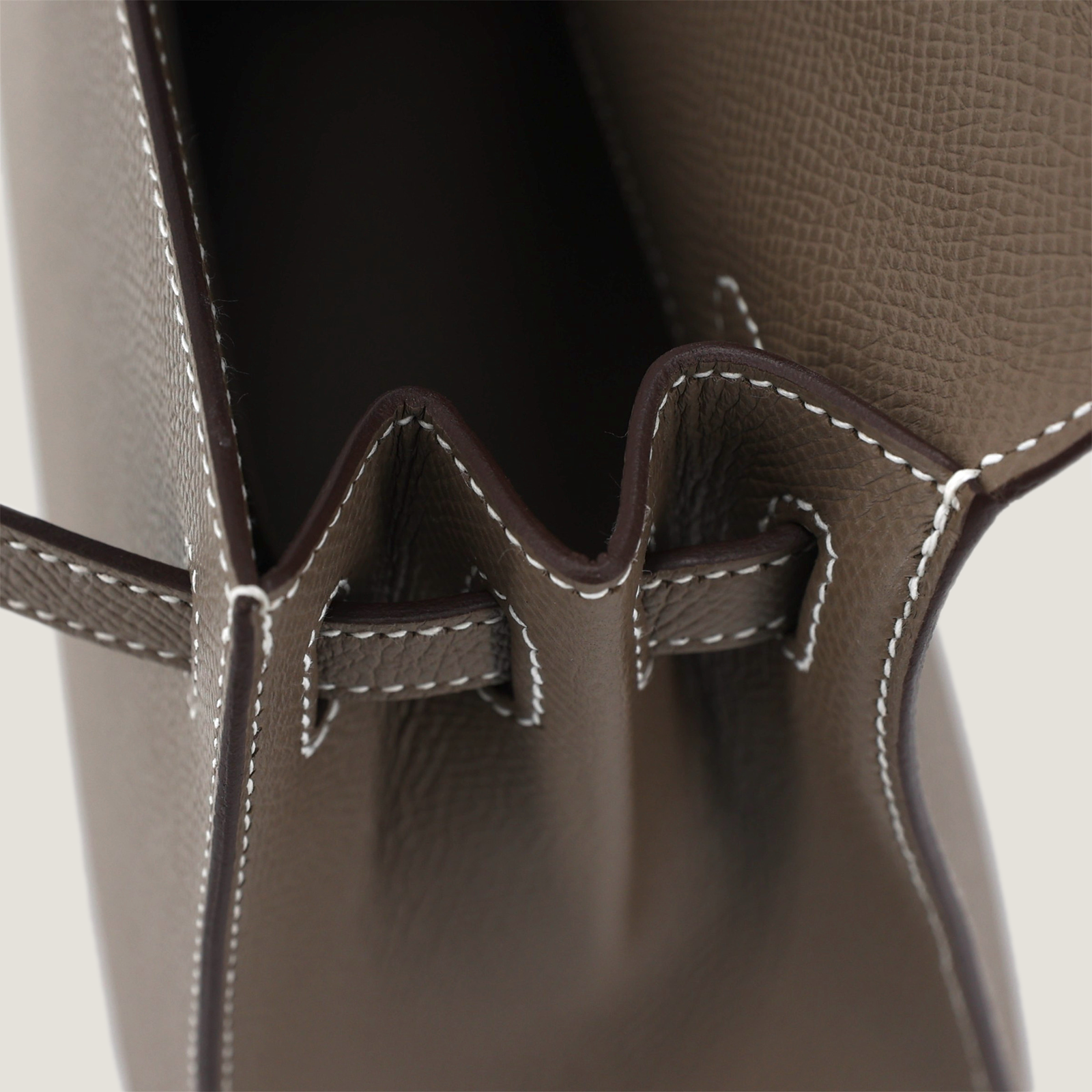 25cm Taupe Cross-Grain Calfskin Handbag - Arvelle Paris