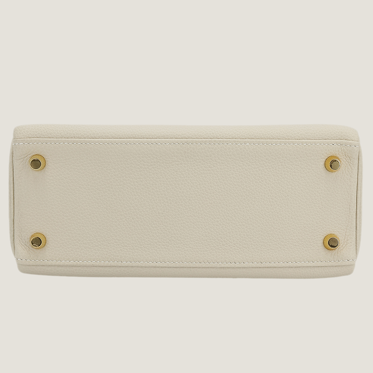 25cm Chalk White Pebbled Calfskin Handbag - Arvelle Paris