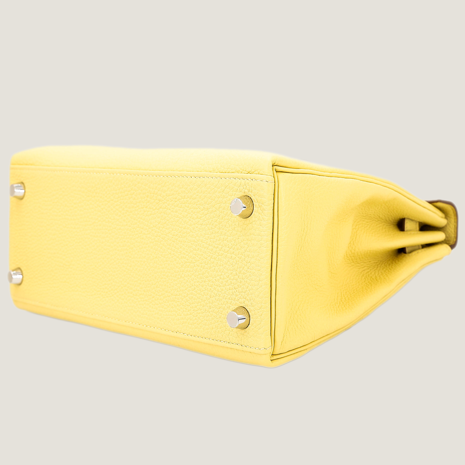 25cm Soft Yellow Pebbled Calfskin Handbag - Arvelle Paris