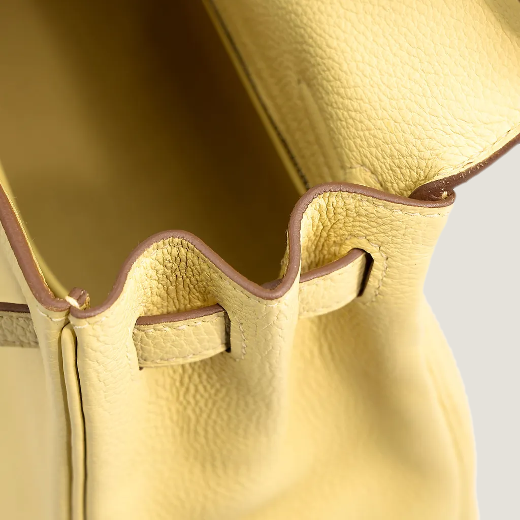 25cm Soft Yellow Pebbled Calfskin Handbag - Arvelle Paris