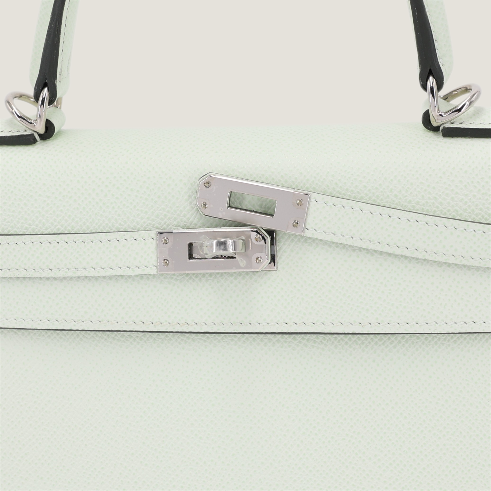 25cm Sparkling Green Cross-Grain Calfskin Handbag - Arvelle Paris