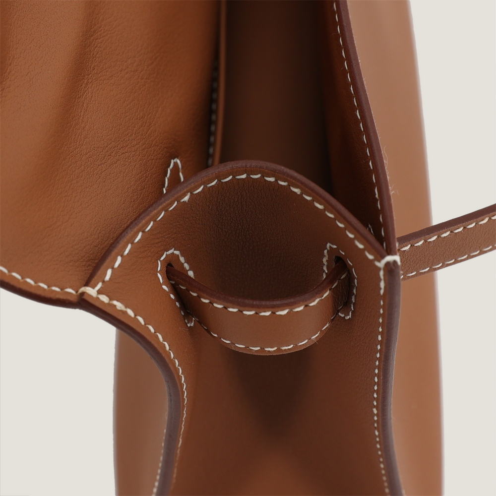 Champagne Gold Smooth Calfskin Clutch - Arvelle Paris