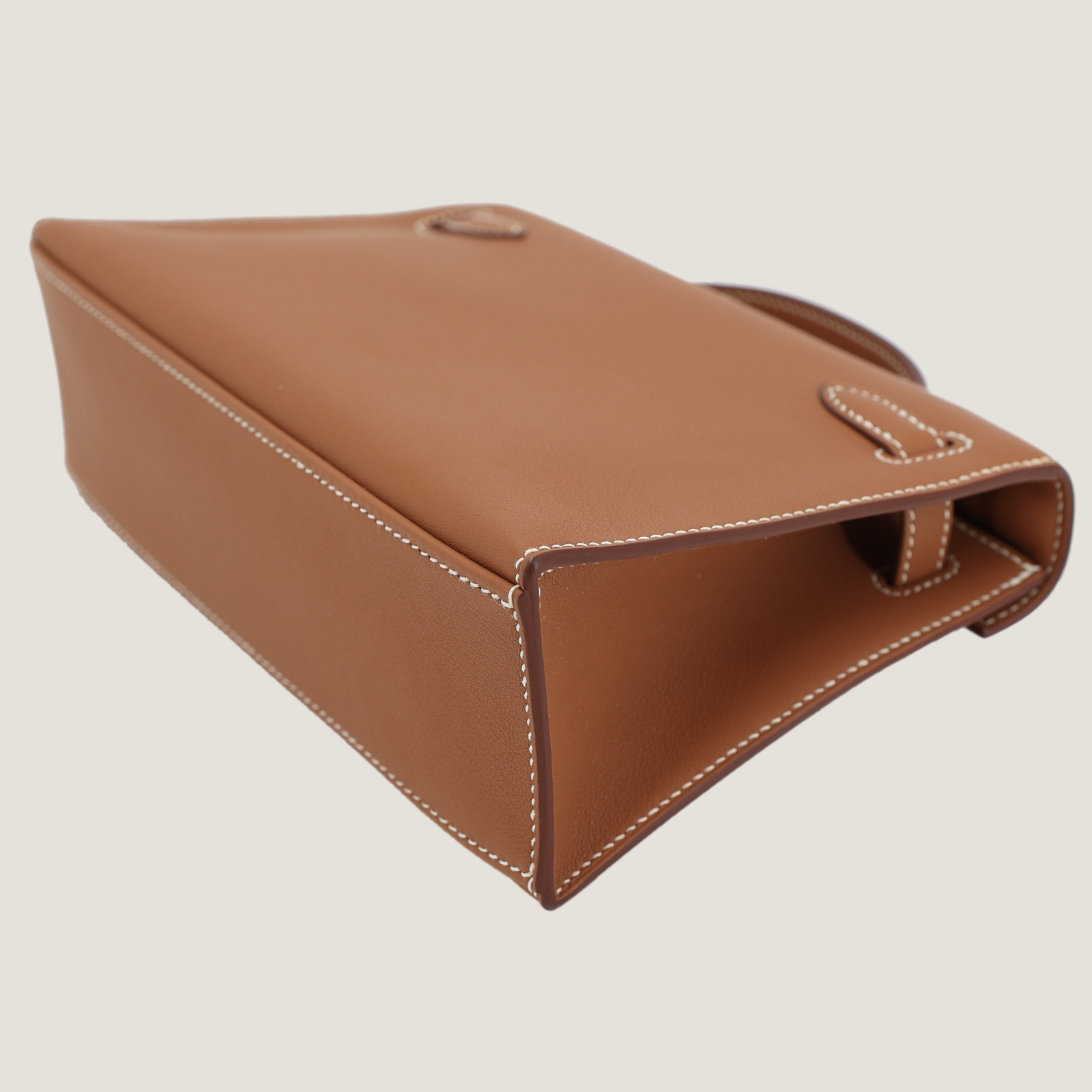 Champagne Gold Smooth Calfskin Clutch - Arvelle Paris