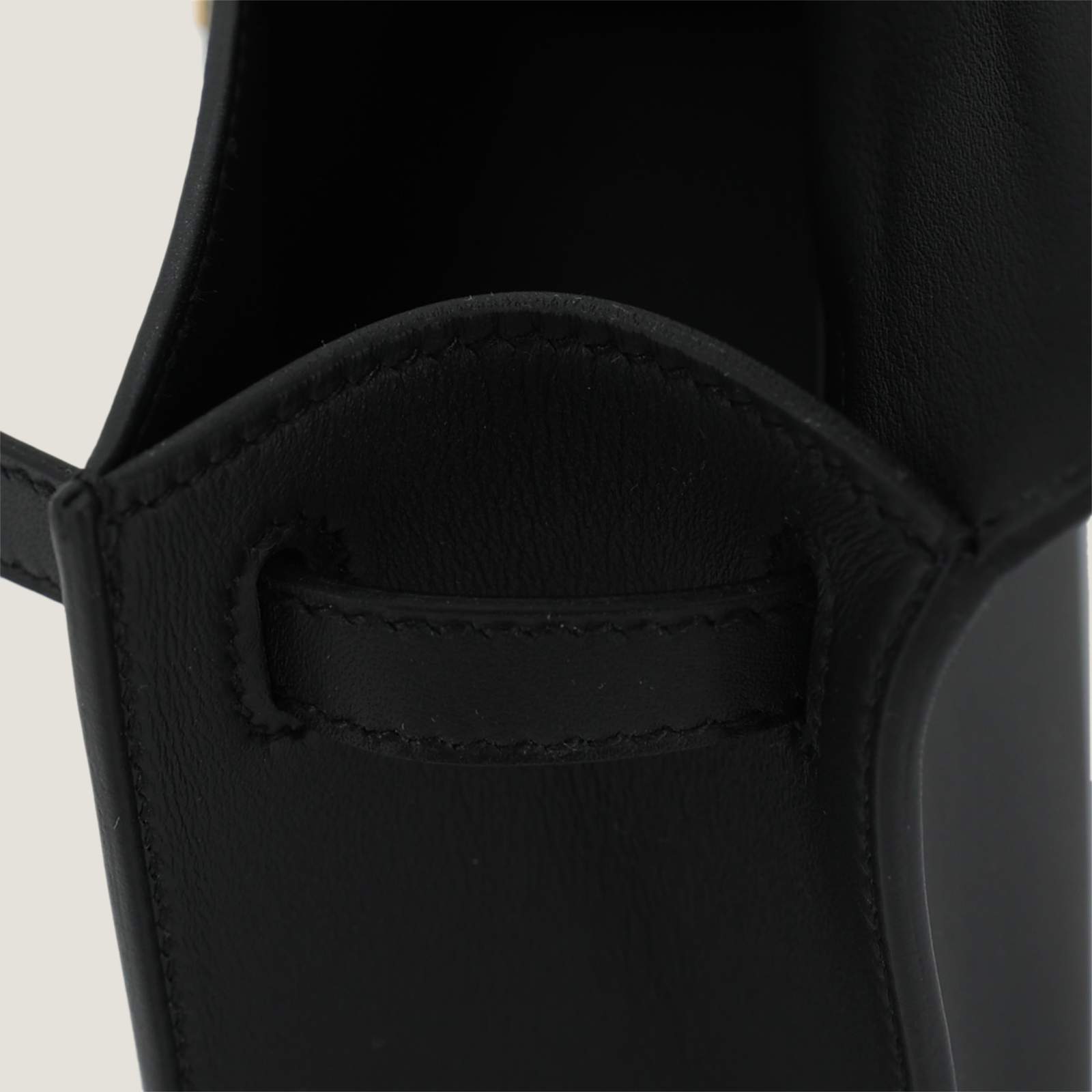 Black Smooth Calfskin Clutch - Arvelle Paris