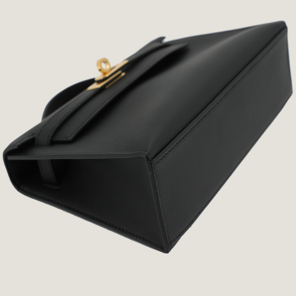 Black Smooth Calfskin Clutch - Arvelle Paris