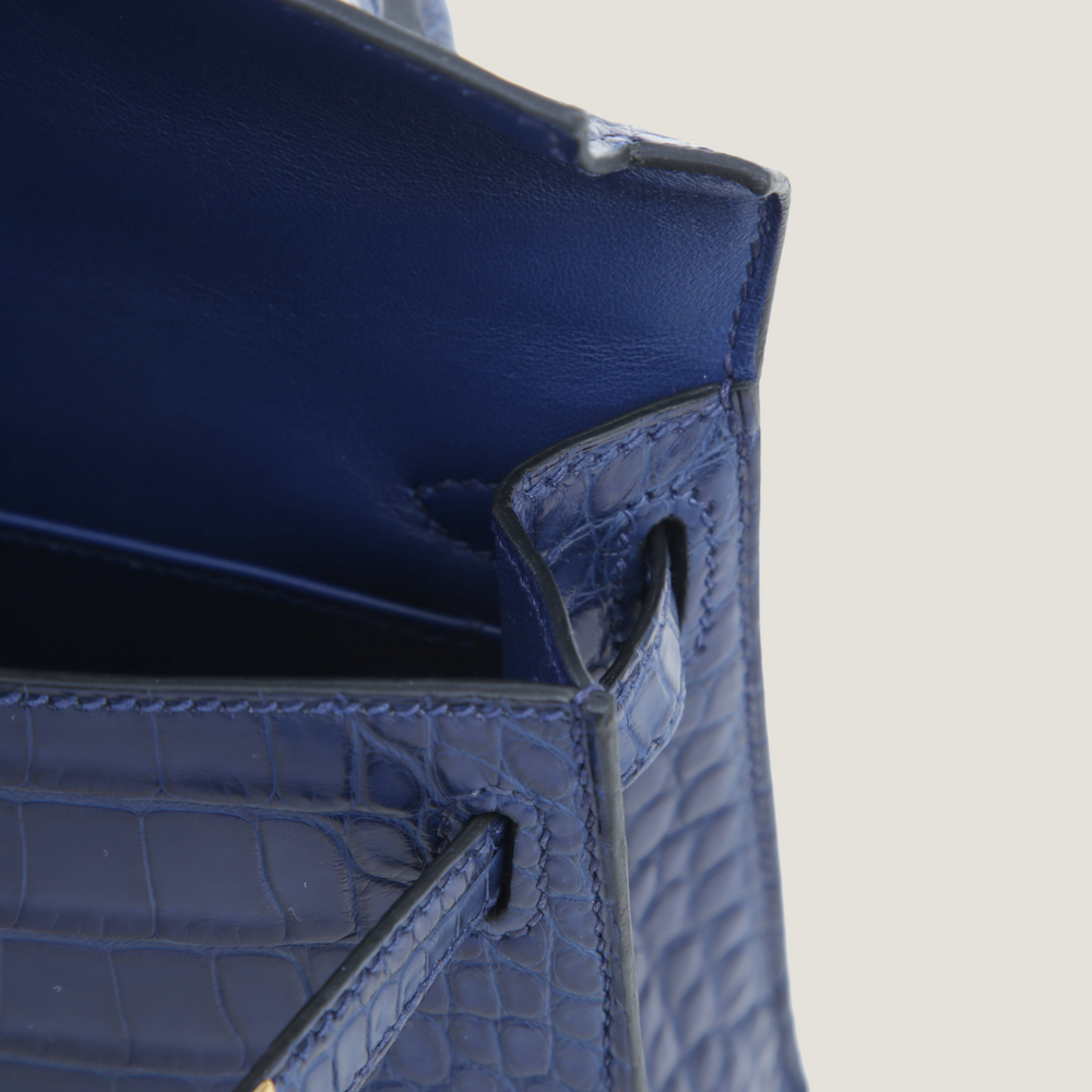 Arvelle Compact II Sapphire Blue Matte Alligator Handbag - Arvelle Paris