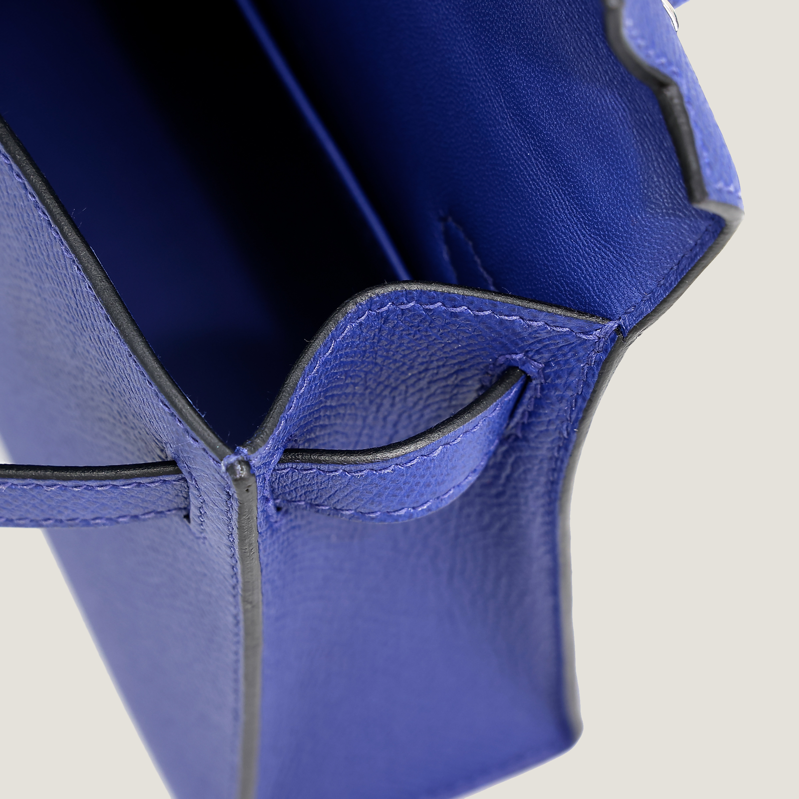 Arvelle Compact II Electric Blue Cross-Grain Calfskin Handbag - Arvelle Paris