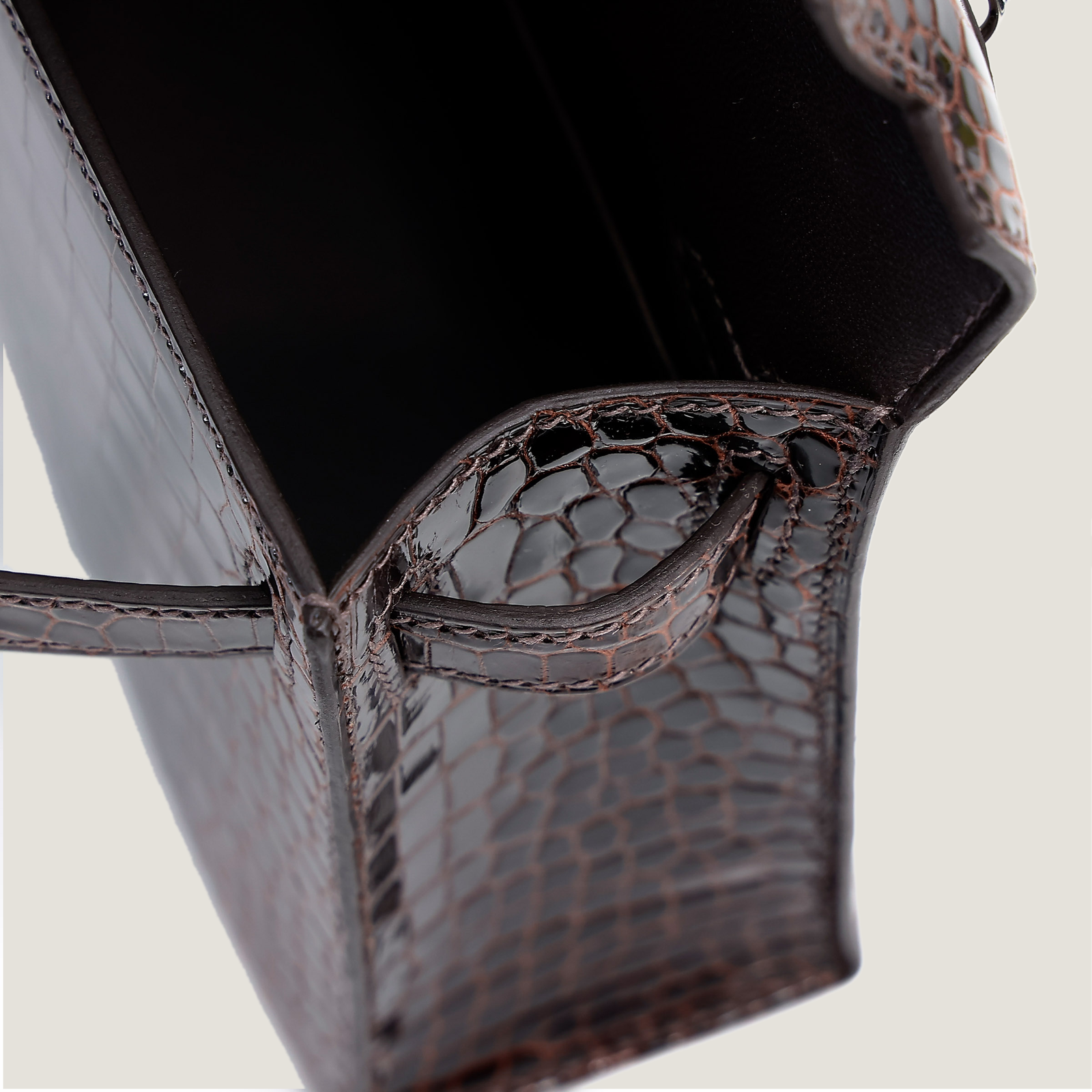 Arvelle Compact II Tobacco Brown Shiny Premium Crocodile Handbag - Arvelle Paris