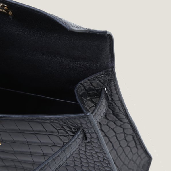 Arvelle Compact II Black Matte Alligator Handbag - Arvelle Paris