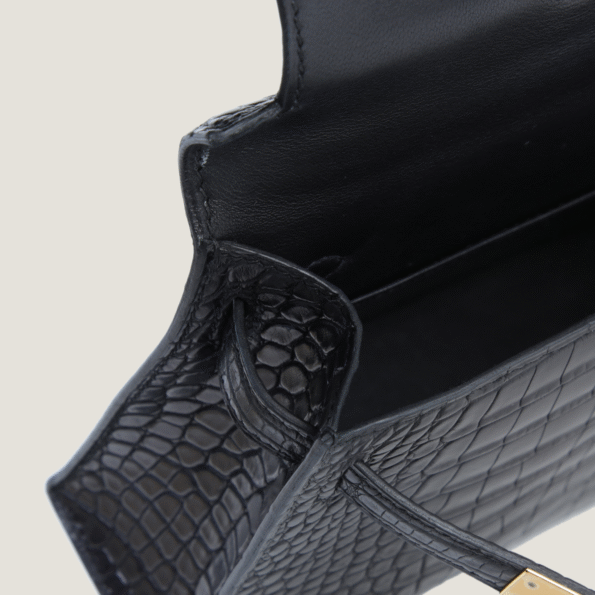 Arvelle Compact II Black Matte Alligator Handbag - Arvelle Paris