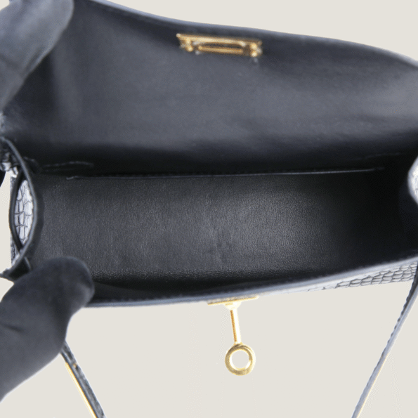 Arvelle Compact II Black Matte Alligator Handbag - Arvelle Paris