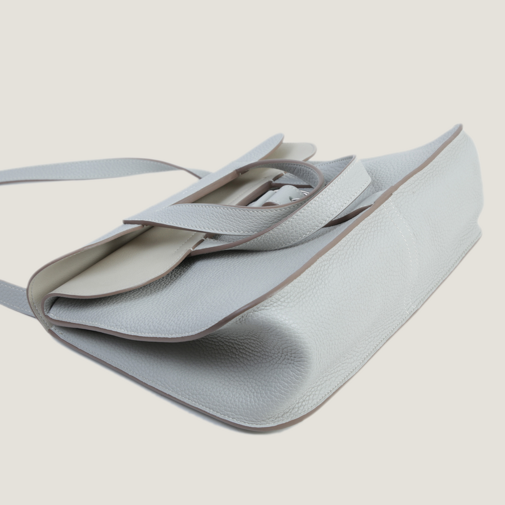 31cm Pearl Grey Soft Grain Calfskin Handbag - Arvelle Paris