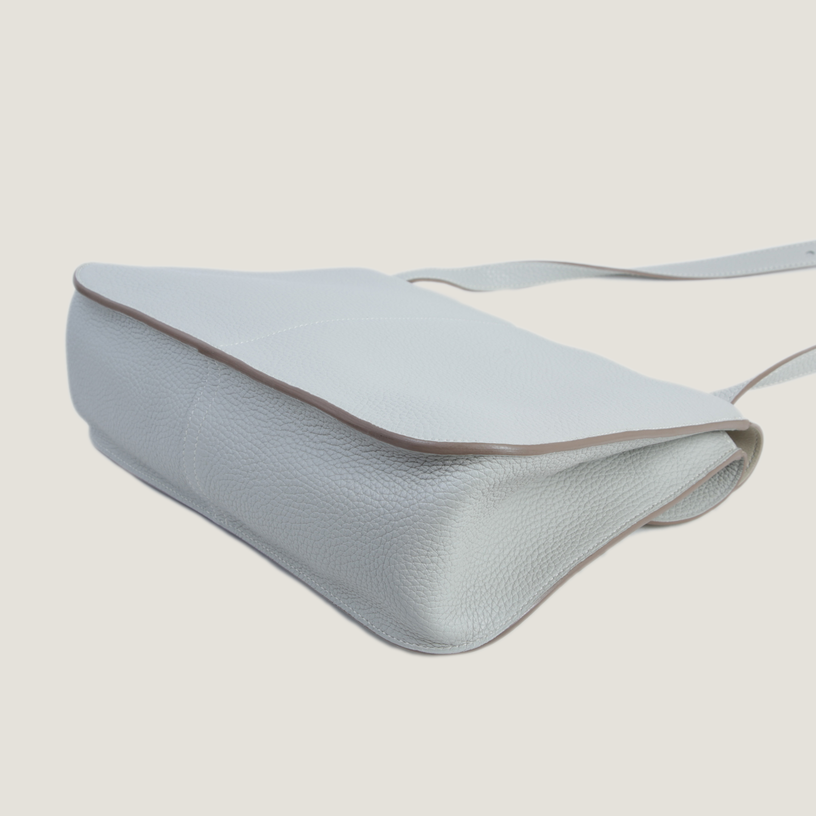 31cm Pearl Grey Soft Grain Calfskin Handbag - Arvelle Paris
