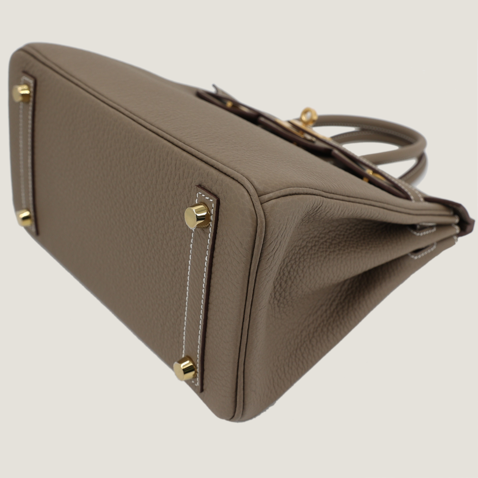 25cm Taupe Pebbled Calfskin Handbag - Arvelle Paris