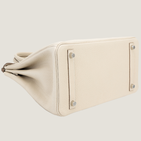 30cm Chalk White Pebbled Calfskin Handbag - Arvelle Paris