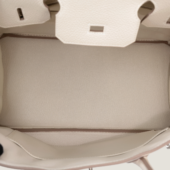30cm Chalk White Pebbled Calfskin Handbag - Arvelle Paris