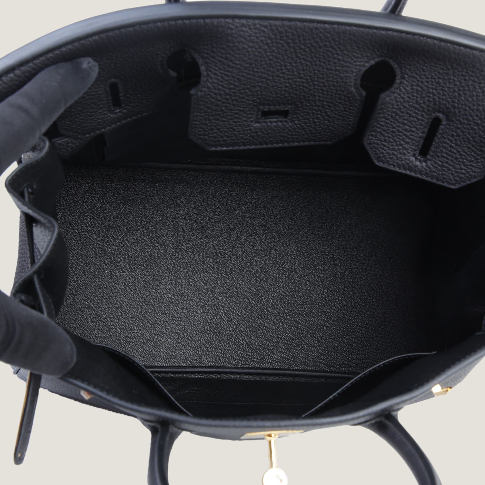 30cm Black Pebbled Calfskin Handbag - Arvelle Paris