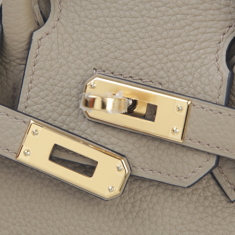 25cm Warm Beige Pebbled Calfskin Handbag - Arvelle Paris
