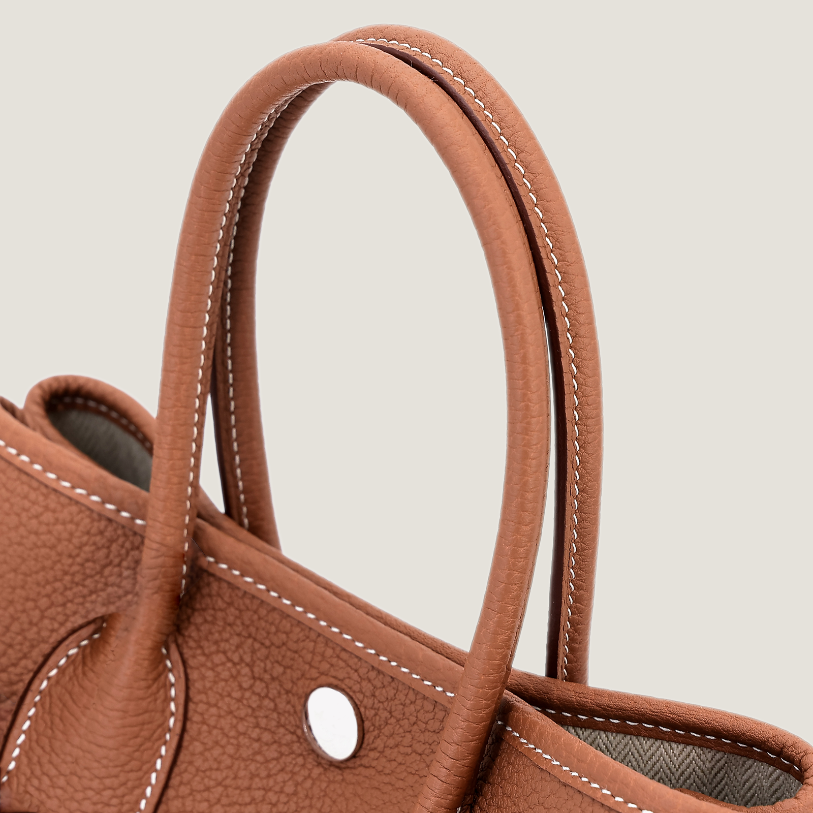 23cm Champagne Gold Open-Grain Calfskin Tote - Arvelle Paris