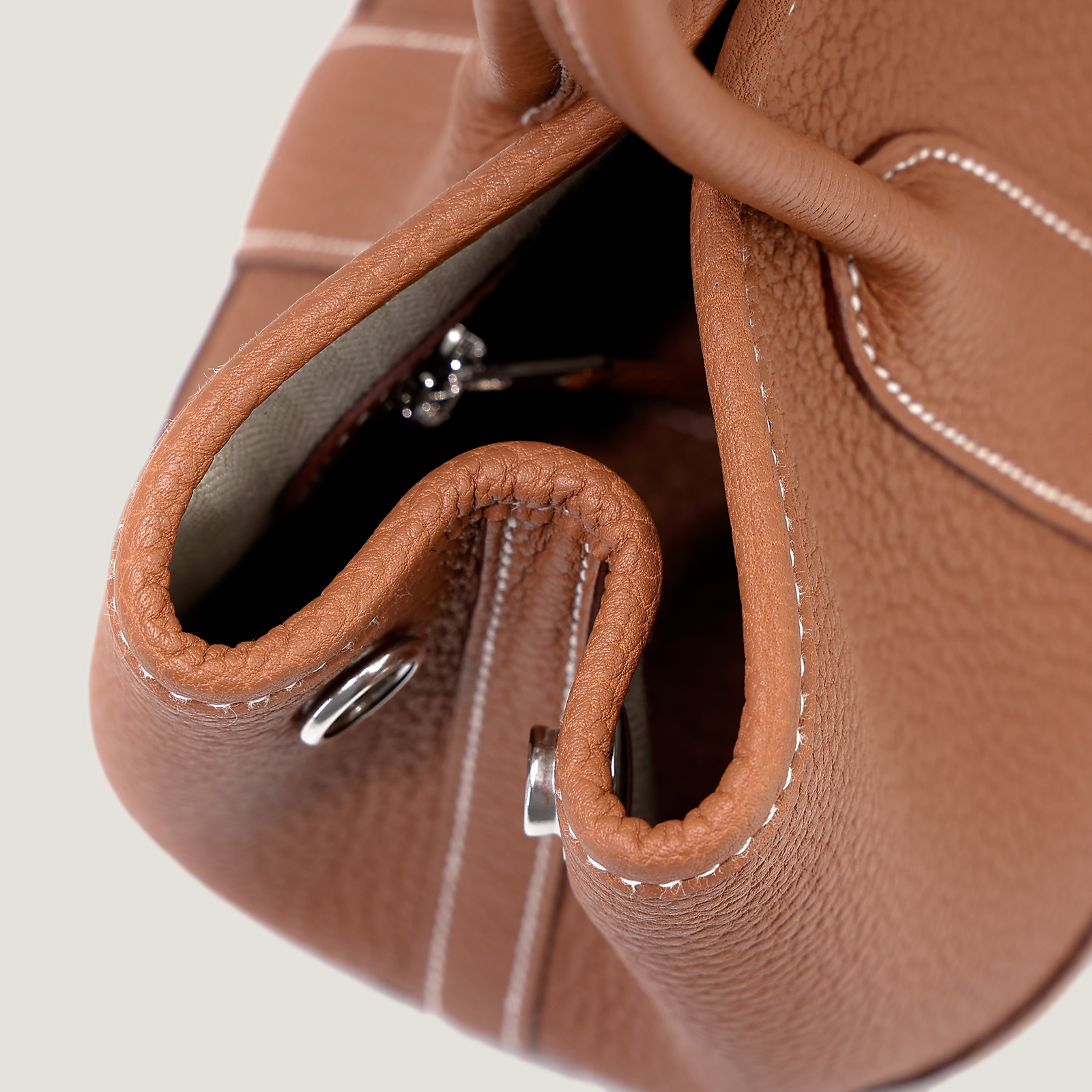 23cm Champagne Gold Open-Grain Calfskin Tote - Arvelle Paris