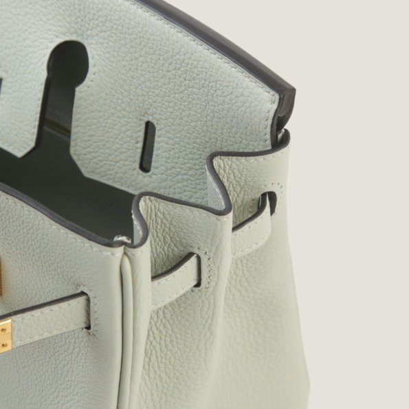 25cm Ice Grey Pebbled Calfskin Handbag - Arvelle Paris